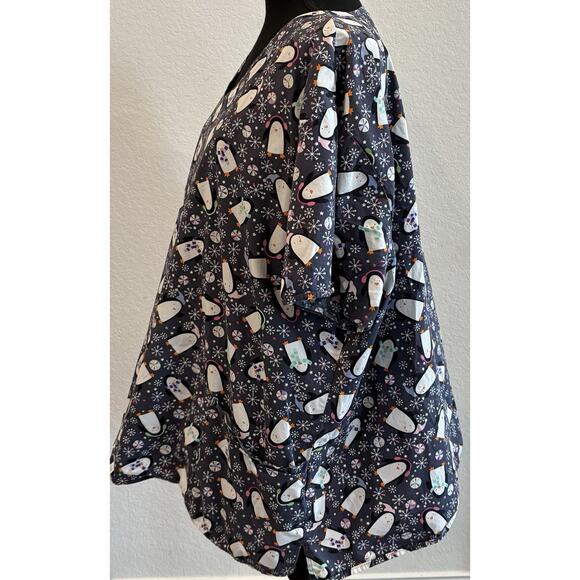 Zoe & Chloe Penguin Winter Themed Scrub Top Size 4X - Picture 2 of 3